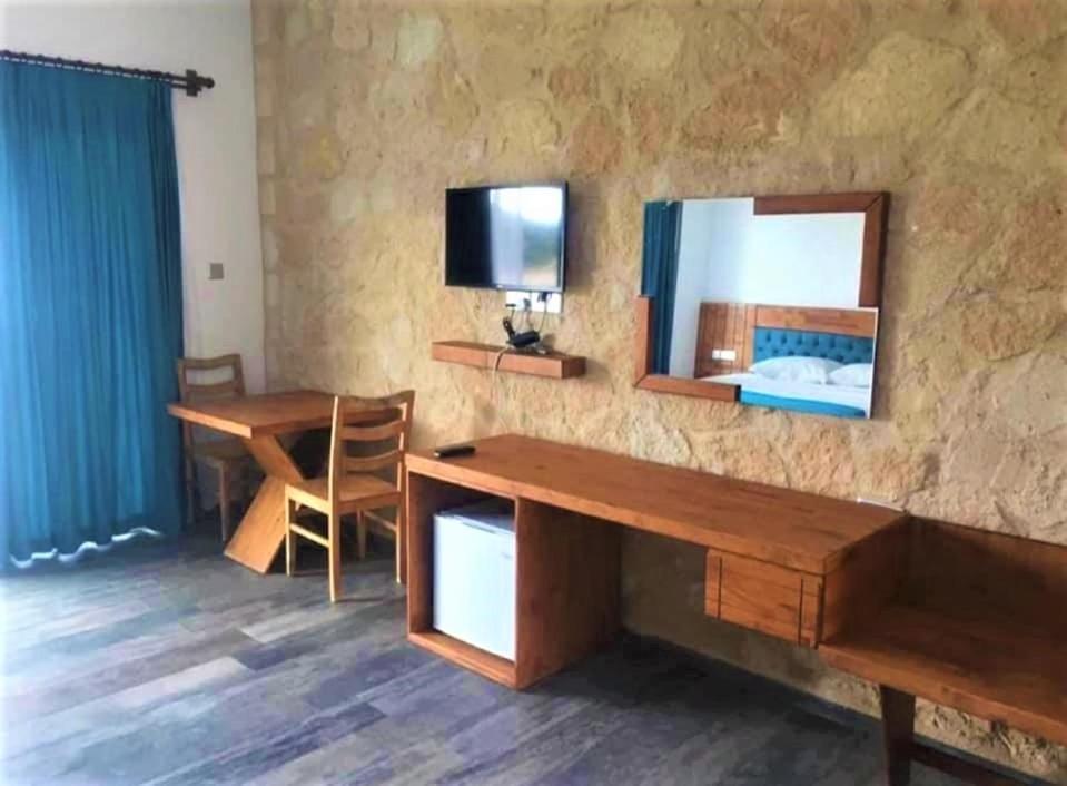 Tekos Golden Hill Hotel & Restaurant At Karpaz Agios Sergios Room photo